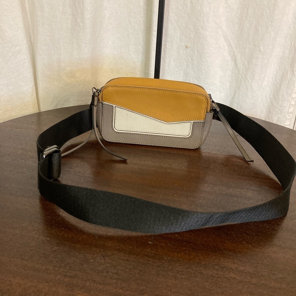 Botkier belt bag with adjustable strap - Picture 9 of 9